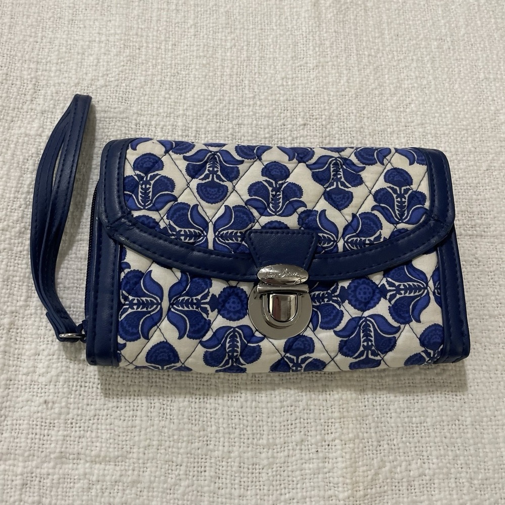 Vera‎ Bradley Wristlet COBALT TILE Wallet Care Holder Quilted Cottage Core